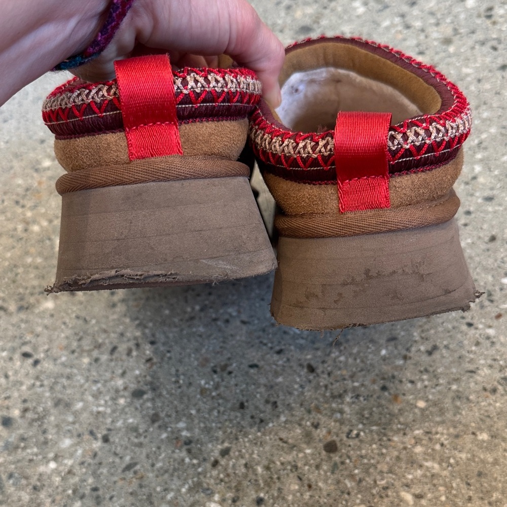 UGG Tazz Suede Platform Slippers with Red Trim - Picture 4 of 6
